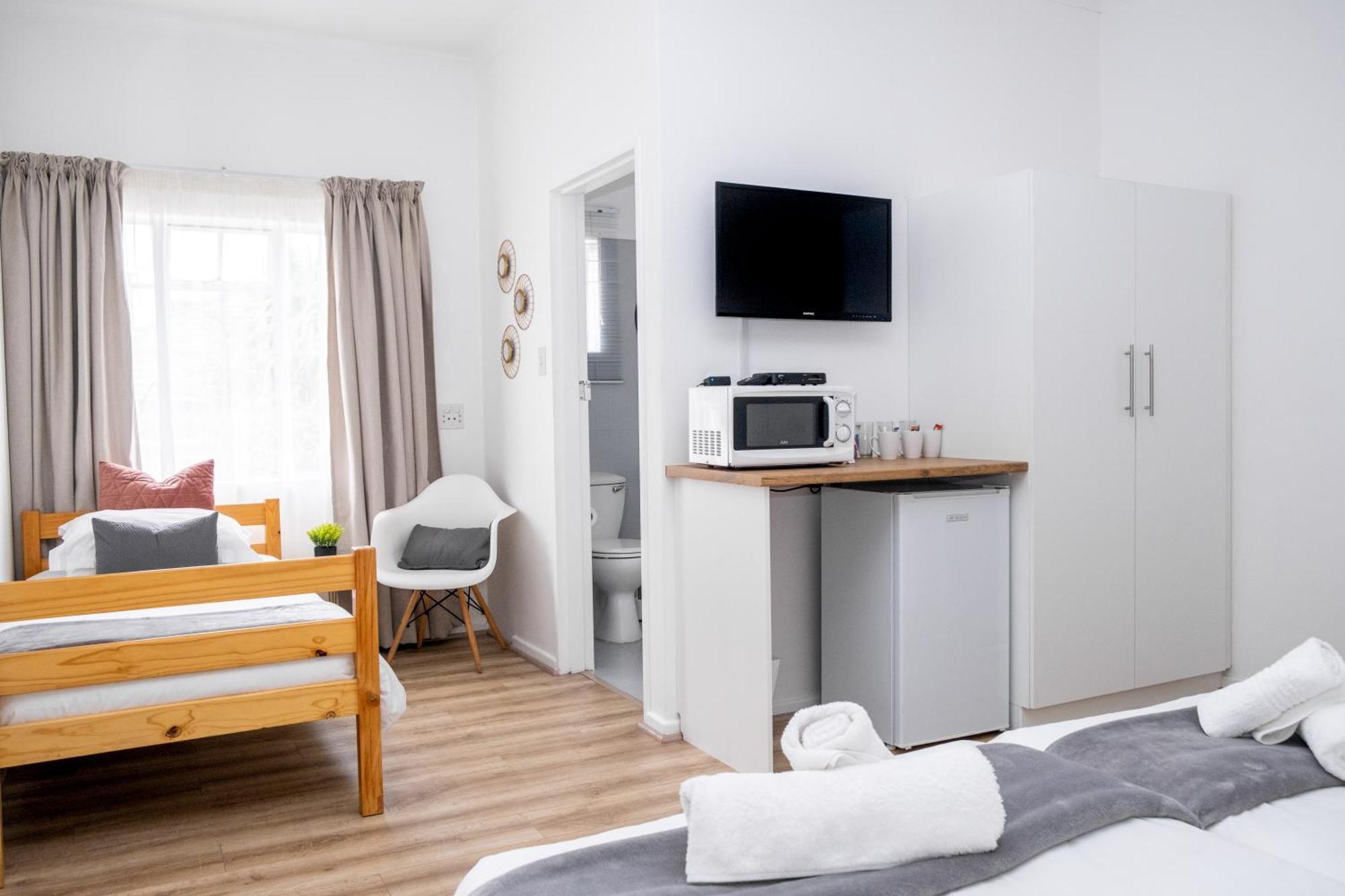 George Lodge International Екстер'єр фото