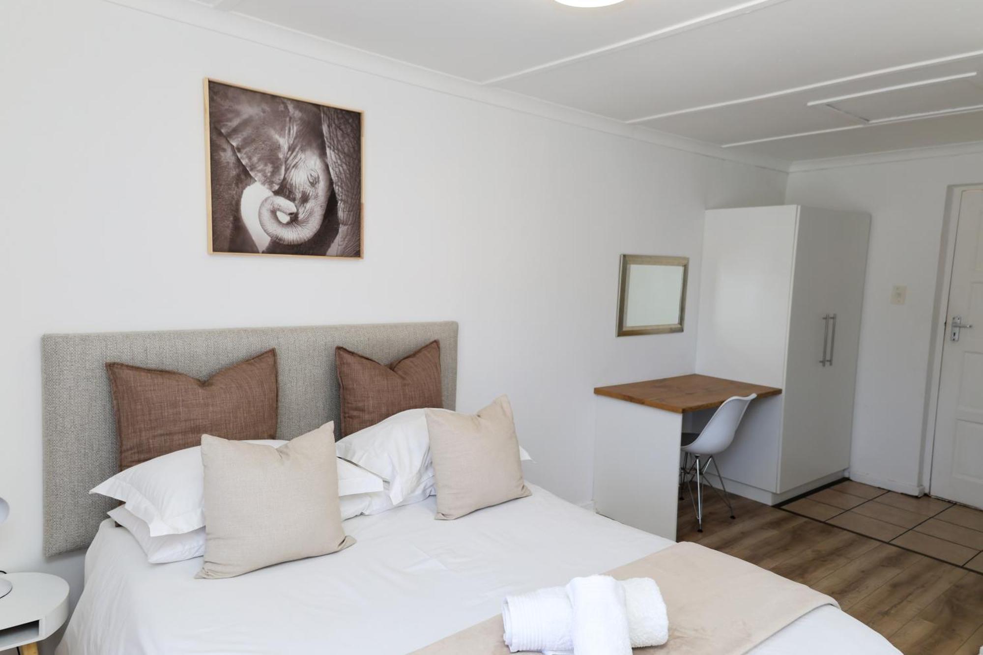 George Lodge International Екстер'єр фото