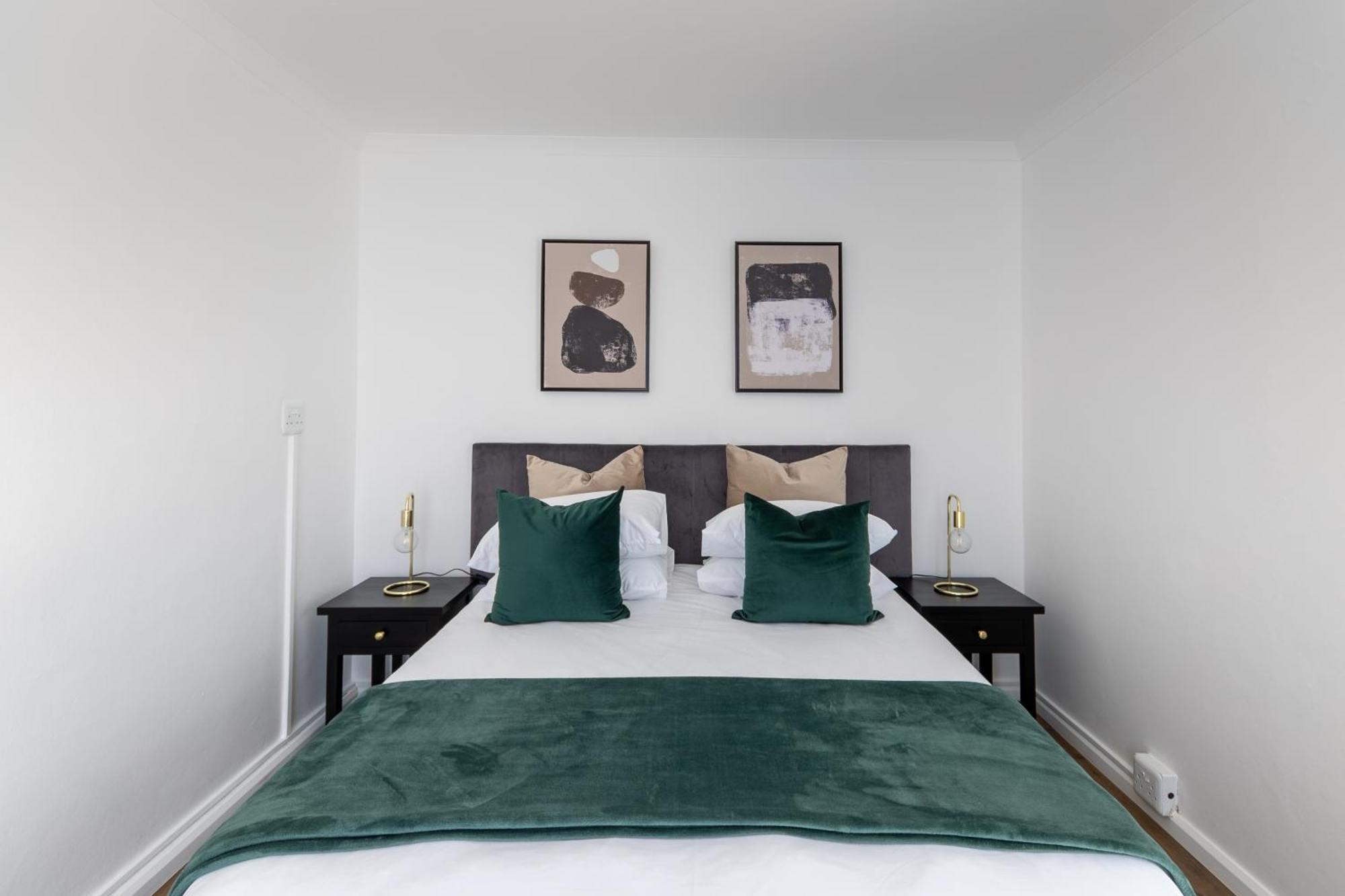 George Lodge International Екстер'єр фото