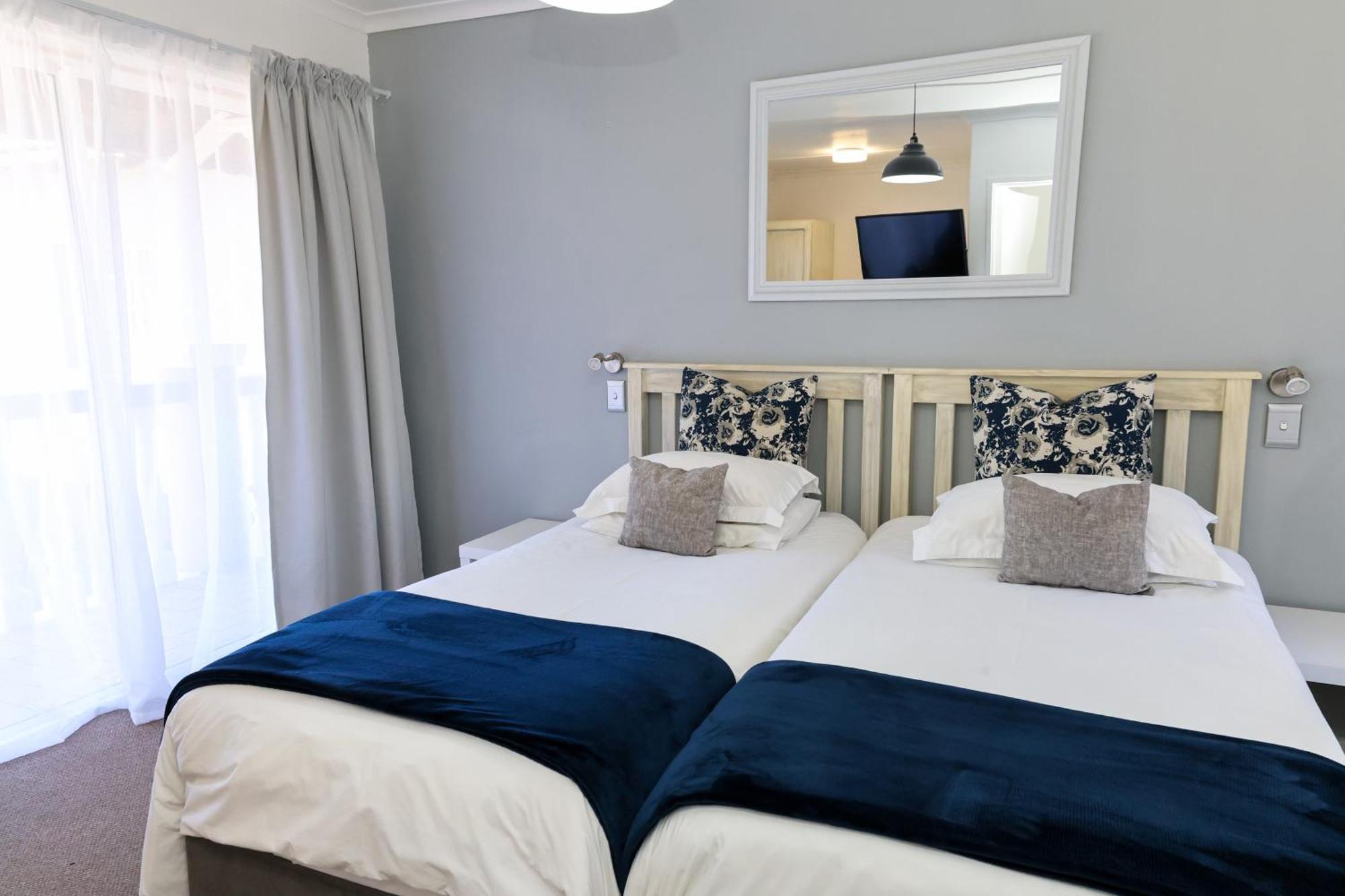 George Lodge International Екстер'єр фото