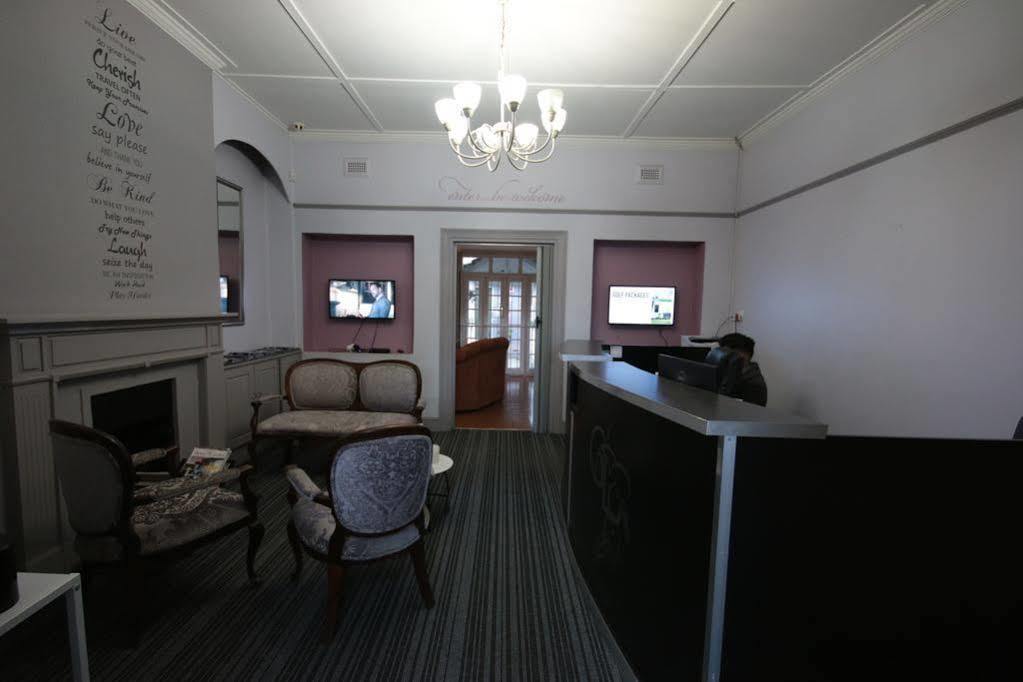George Lodge International Екстер'єр фото
